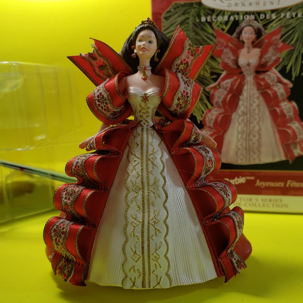 Vintage Hallmark Keepsake Holiday Barbie - Vintage 1997